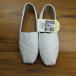 Toms White Embossed Reptile
